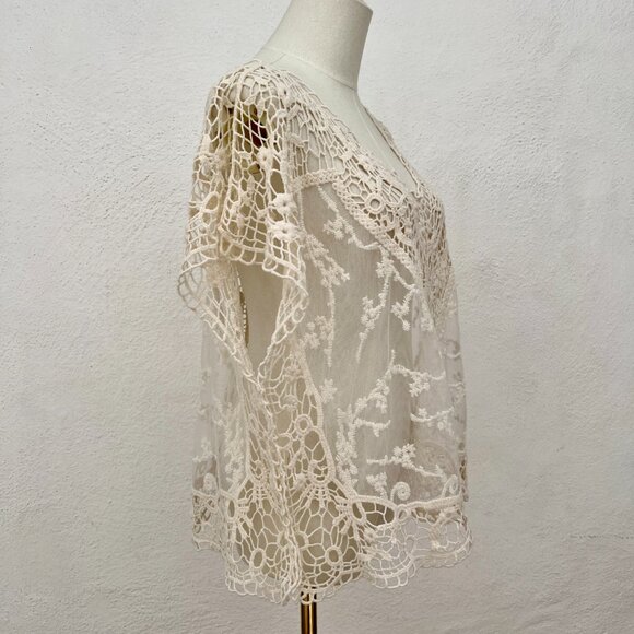 Delicate Lace and Crochet Cream Colored Slouchy See-Through Layering Top XL - Picture 13 of 14